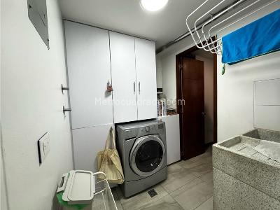 Apartamento de 3 alcobas en venta en Los Balsos, Medellín, 137 m² · foto 7 de 19
