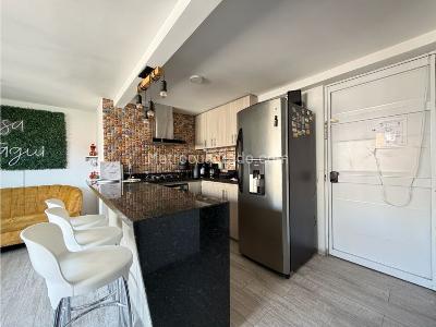 Apartamento en venta en Guayabo, Itagüí · foto 4 de 18