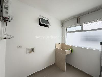 Apartamento de 3 alcobas en venta en Obrero, Envigado, 105 m² · foto 7 de 14