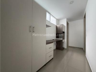 Apartamento de 3 alcobas en venta en Obrero, Envigado, 105 m² · foto 9 de 14