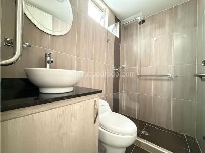 Apartamento de 3 alcobas en venta en Obrero, Envigado, 105 m² · foto 10 de 14