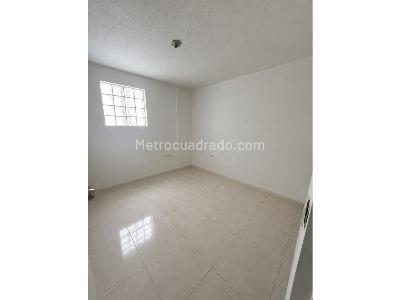 Apartaestudio en arriendo en Centro, Envigado, 40 m² · foto 2 de 4