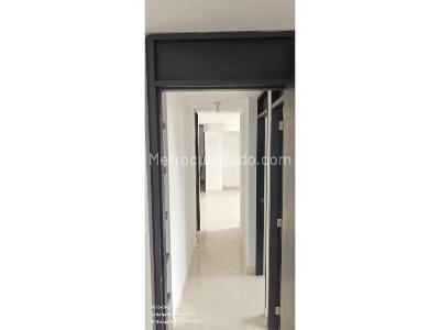 Apartamento de 3 alcobas en arriendo en Centro, Sabaneta, 59 m² · foto 3 de 13