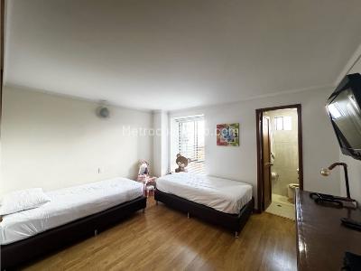 Apartamento en venta en El Tesoro, Medellín · foto 15 de 19