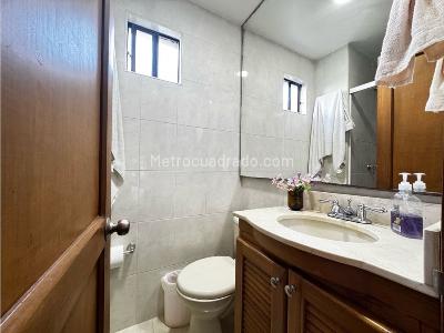 Apartamento en venta en El Tesoro, Medellín · foto 16 de 19