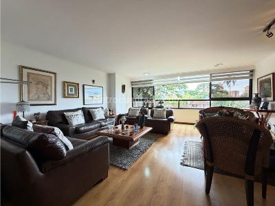Apartamento de 3 alcobas en venta en El Poblado, Medellín, 134 m² · foto 3 de 13