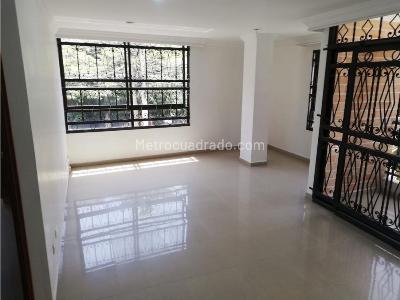 Apartamento de 2 alcobas en venta en Laureles, Medellín, 78 m² · foto 5 de 13