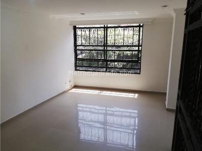 Apartamento de 2 alcobas en venta en Laureles, Medellín, 78 m² · foto 6 de 13