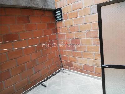 Apartamento de 2 alcobas en venta en Laureles, Medellín, 78 m² · foto 11 de 13