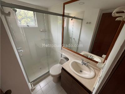 Apartamento de 3 alcobas en arriendo en Patio Bonito, Medellín, 113 m² · foto 15 de 19