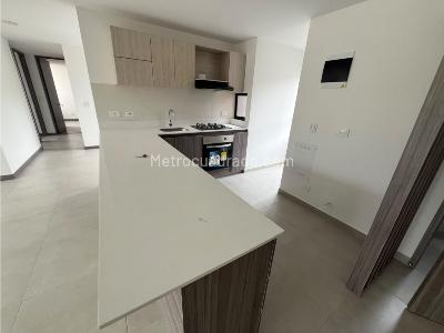 Apartamento en arriendo en Camino Verde, Envigado · foto 3 de 15