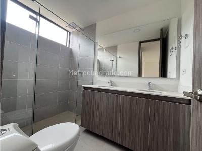 Apartamento en arriendo en Camino Verde, Envigado · foto 11 de 15