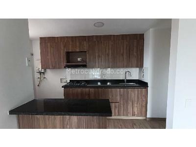 Apartamento de 2 alcobas en arriendo en Camino Verde, Envigado, 74 m² · foto 6 de 14