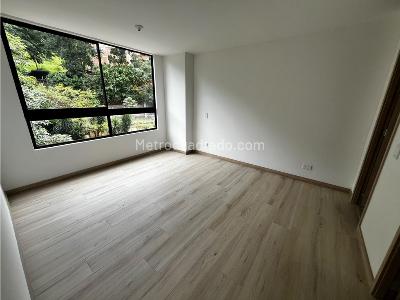Apartamento de 3 alcobas en arriendo en Camino Verde, Envigado, 89 m² · foto 3 de 12