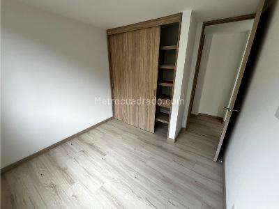 Apartamento de 3 alcobas en arriendo en Camino Verde, Envigado, 89 m² · foto 5 de 12