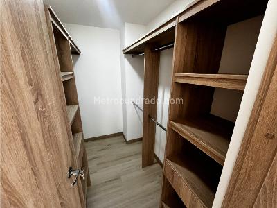 Apartamento de 3 alcobas en arriendo en Camino Verde, Envigado, 89 m² · foto 6 de 12