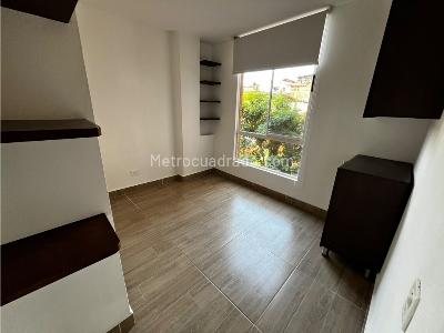 Apartamento de 3 alcobas en arriendo en Camino Verde, Envigado, 80 m² · foto 5 de 9