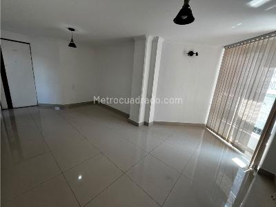 Apartamento de 3 alcobas en arriendo en Camino Verde, Envigado, 80 m² · foto 8 de 9