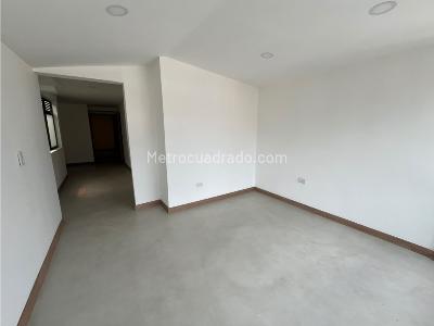 Apartamento de 3 alcobas en arriendo en Centro, Envigado, 98 m² · foto 2 de 15