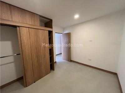 Apartamento de 3 alcobas en arriendo en Centro, Envigado, 98 m² · foto 8 de 15