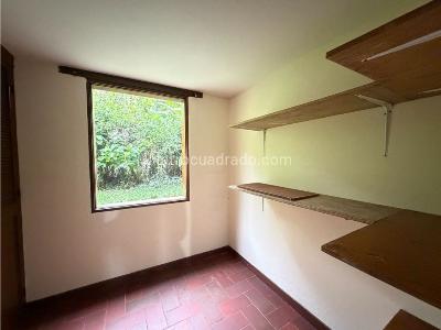 Casa de 3 alcobas en venta en Loma De Las Brujas, Envigado, 180 m² · foto 6 de 18
