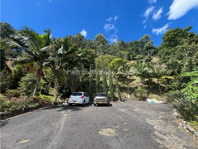 Casa de 5 alcobas en venta en El Salado, Envigado, 253 m² · foto 4 de 20