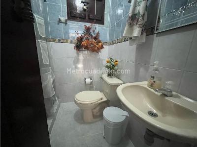Casa de 5 alcobas en venta en El Salado, Envigado, 253 m² · foto 5 de 20