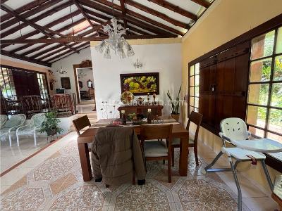 Casa de 5 alcobas en venta en El Salado, Envigado, 253 m² · foto 11 de 20