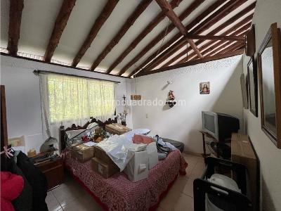 Casa de 5 alcobas en venta en El Salado, Envigado, 253 m² · foto 16 de 20
