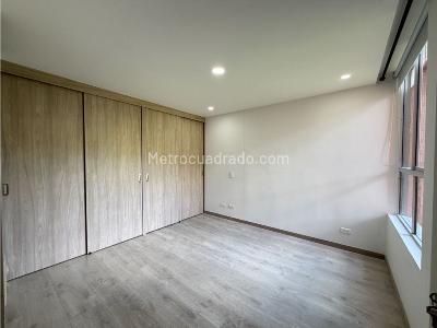 Apartamento de 3 alcobas en venta en Camino Verde, Envigado, 73 m² · foto 4 de 12