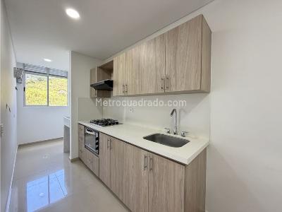 Apartamento de 3 alcobas en venta en Camino Verde, Envigado, 73 m² · foto 11 de 12
