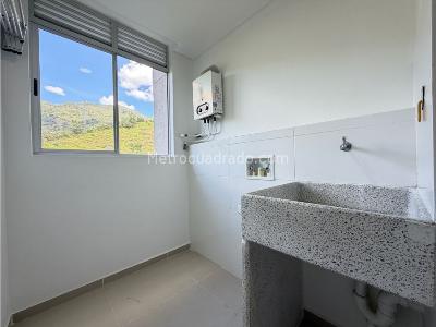 Apartamento de 3 alcobas en venta en Camino Verde, Envigado, 73 m² · foto 12 de 12