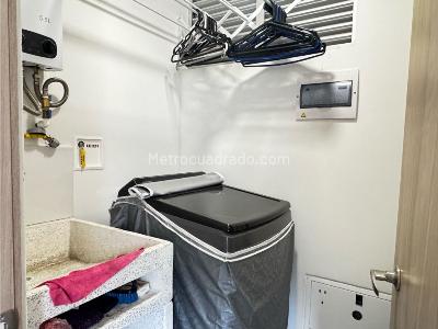 Apartamento de 3 alcobas en venta en San Jose, Sabaneta, 68 m² · foto 8 de 19