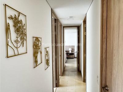 Apartamento de 3 alcobas en venta en San Jose, Sabaneta, 68 m² · foto 9 de 19