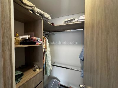 Apartamento de 3 alcobas en venta en San Jose, Sabaneta, 68 m² · foto 17 de 19