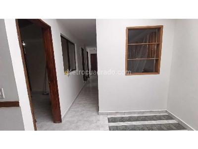 Casa de 3 alcobas en arriendo en Guaimaro, Envigado, 120 m² · foto 3 de 11