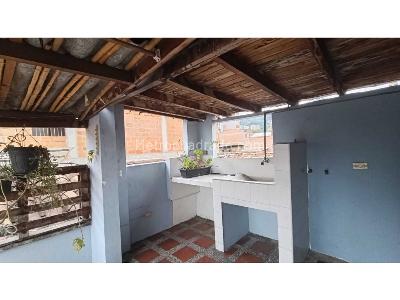 Casa de 3 alcobas en arriendo en Guaimaro, Envigado, 120 m² · foto 6 de 11
