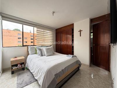 Apartamento de 3 alcobas en venta en El Portal, Envigado, 106 m² · foto 8 de 10