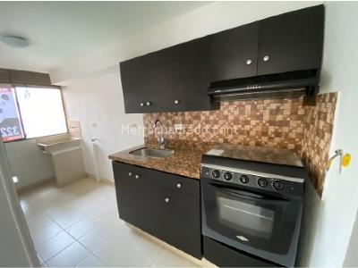 Apartamento de 3 alcobas en arriendo en Camino Verde, Envigado, 67 m² · foto 5 de 17