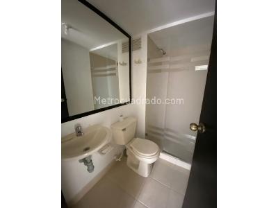 Apartamento de 3 alcobas en arriendo en Camino Verde, Envigado, 67 m² · foto 7 de 17