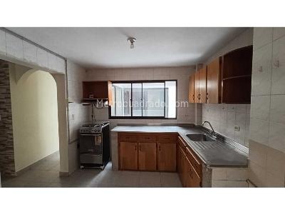 Casa de 4 alcobas en arriendo en Holanda, Sabaneta, 140 m² · foto 9 de 16