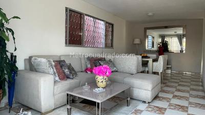 Casa de 5 alcobas en venta en Las Mercedes, Barranquilla, 359 m² · foto 4 de 15