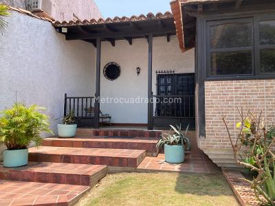 Casa de 4 alcobas en venta en El Poblado, Barranquilla, 450 m² · foto 2 de 20