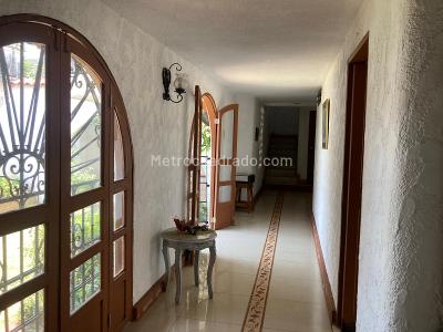 Casa de 4 alcobas en venta en El Poblado, Barranquilla, 450 m² · foto 8 de 20