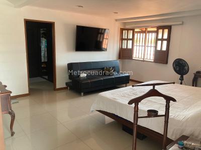 Casa de 4 alcobas en venta en El Poblado, Barranquilla, 450 m² · foto 18 de 20