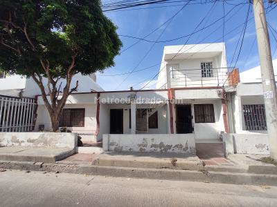 Casa de 5 alcobas en venta en El Limoncito, Barranquilla, 350 m² · foto 2 de 19