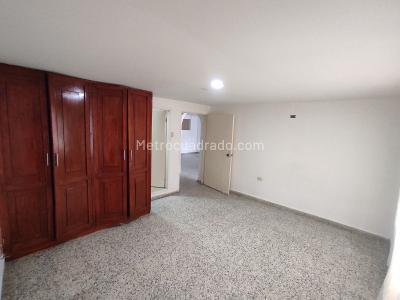 Casa de 5 alcobas en venta en El Limoncito, Barranquilla, 350 m² · foto 9 de 19