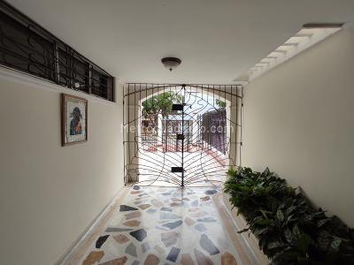 Casa de 3 alcobas en venta en Andalucia, Barranquilla, 262 m² · foto 3 de 20