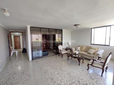 Apartamento de 4 alcobas en venta en Altos De Riomar, Barranquilla, 178 m² · foto 4 de 11