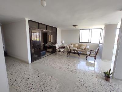 Apartamento de 4 alcobas en venta en Altos De Riomar, Barranquilla, 178 m² · foto 6 de 11